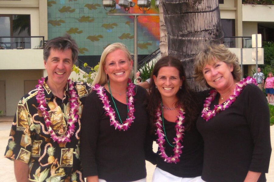 Honolulu Airport Custom Lei Greeting - Choose Your Lei - The welcome begins at baggage claim