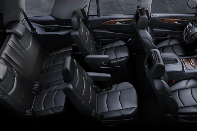 Honolulu Airport & Waikiki Hotels Private Transfer by Luxury SUV(up to 5 people) - Meeting Stan, Michael, Alena, or your assigned driver