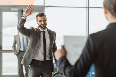 Honolulu Airport: Waikiki Private Transfer With Lei Greeting