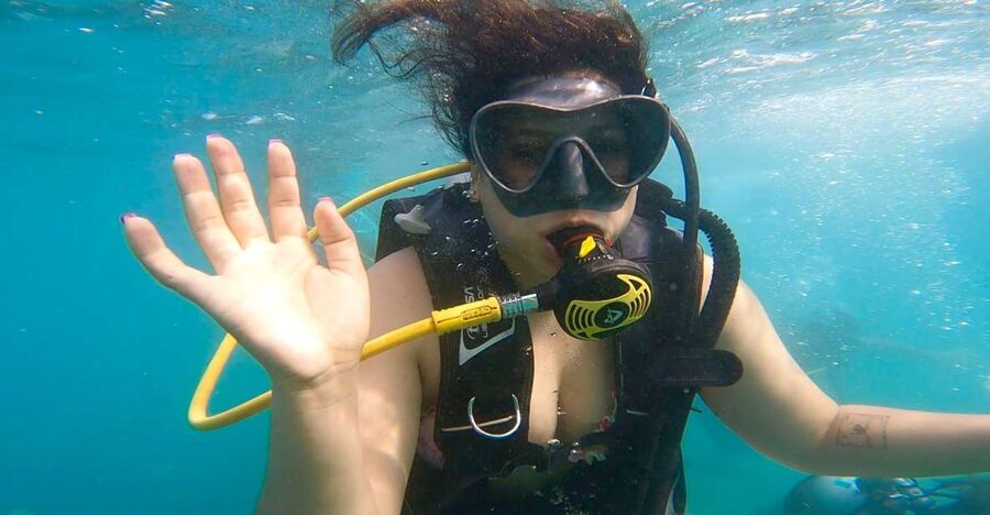 Honolulu: Beginner Scuba Diving Tour With Free Videos - From safety briefing to shallow-water practice