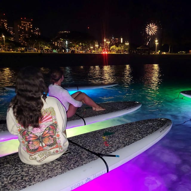Honolulu: Fireworks Glow and Flow Yoga Class - A yoga class that changes as Honolulu gets dark