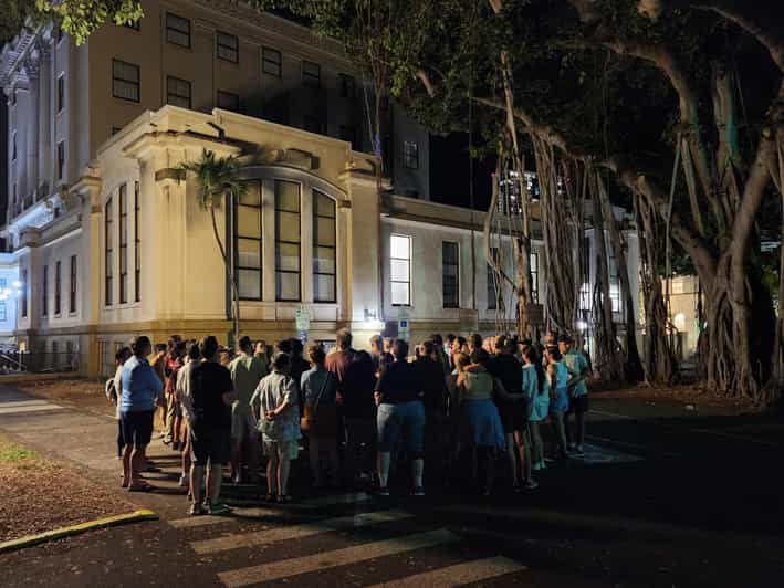 Honolulu: Ghosts of Old Honolulu Walking Tour - Iolani Palace and the royal side of Honolulu