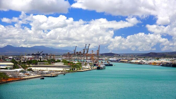 Honolulu Harbor Cruise Terminal Transfer by Luxury Vehicle - Key points at a glance