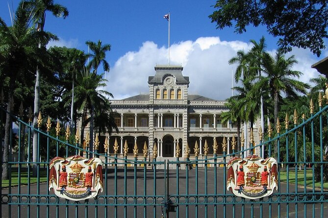 Honolulu Historic District a Smartphone Audio Walking Tour - The State Capitol and a royal home