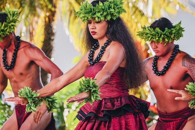 Honolulu: Ka Moana Lūʻau at Aloha Tower – Oceanfront Luau Show - 6:30 PM: a Polynesian story told through dance