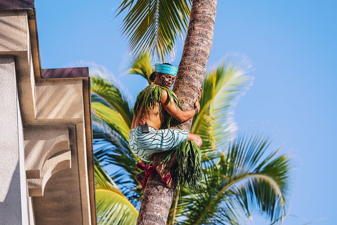 Honolulu: Ka Moana Lūʻau at Aloha Tower – Oceanfront Luau Show - 5:00 PM: check-in and the first cultural activities