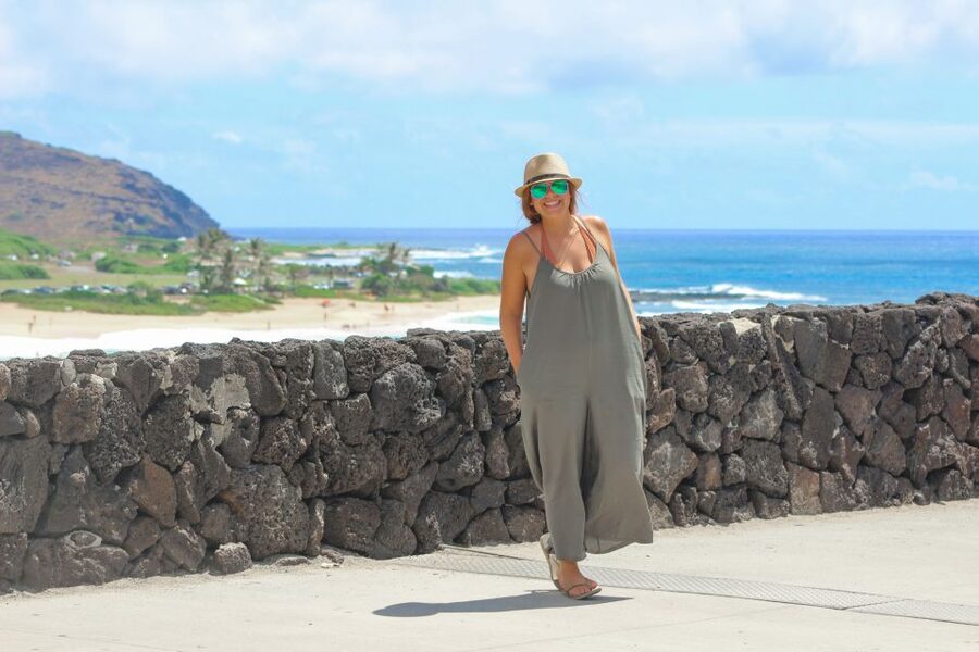 Honolulu: Oahu Sights and Bites Circle Island Foodie Tour - Fresh fruit and the North Shore shoreline