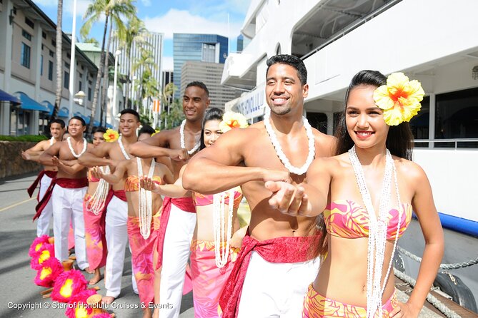 Honolulu: Pacific Star Sunset Dinner Cruise and Show - Contemporary entertainment with a Hawaiian flavor