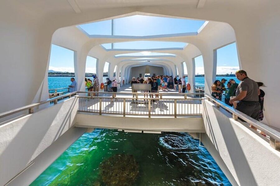 Honolulu: Pearl Harbor USS Arizona Memorial Tour - What the guides add to the experience
