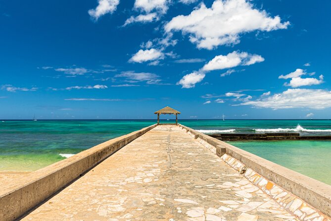 Honolulu's Waikiki Self-Guided Walking Audio Tour - A self-guided walk through Waikiki’s older stories