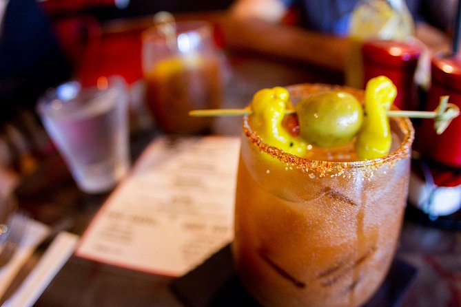 Honolulu's Walking Food Tour - Group size, walking, and practical comfort