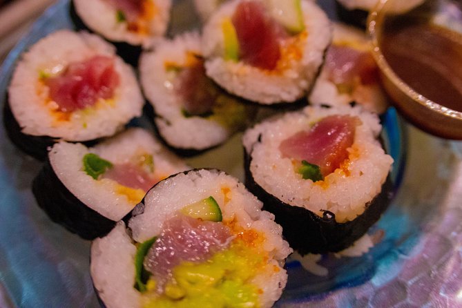 Honolulu's Walking Food Tour - The taco and seafood stops