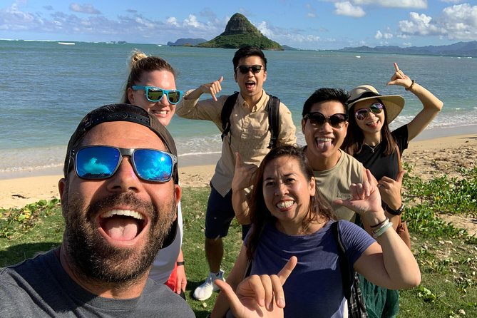 Honolulu Sea-Cliff with Sunset Photo Adventure - Small groups and the guide factor
