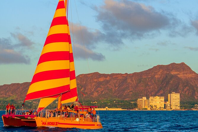 Honolulu Sunset Sail from Kewalo Harbor Including Drinks - Sunset, music, and the party-boat mood