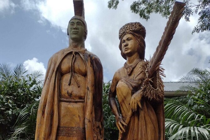 Luxury Oahu Island Tour, Private and Customizable (4 adults max) - Green World Coffee Farms suits a short agricultural stop