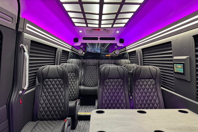 Luxury Sprinter Transfer Airport, Waikiki and Cruise Terminal - A calm start after the flight