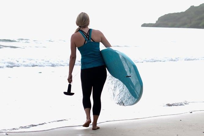 Magic Island Honolulu Stand Up Paddling - Patient teaching from Kelsey and Kristin