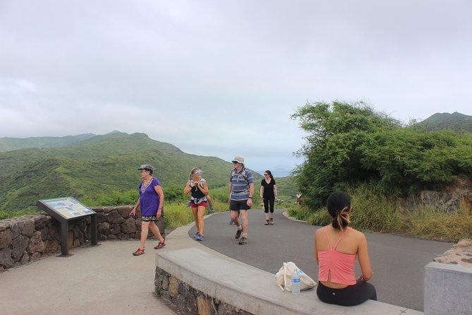 Makapu’u Lighthouse Trail and Shuttle Service - The Makapuʻu trail is easy to follow, not completely easy to climb