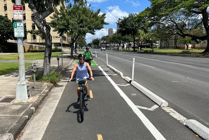 Manoa Falls-Electric Bike to Hike Experience Local meal included - Reaching the 150-foot waterfall