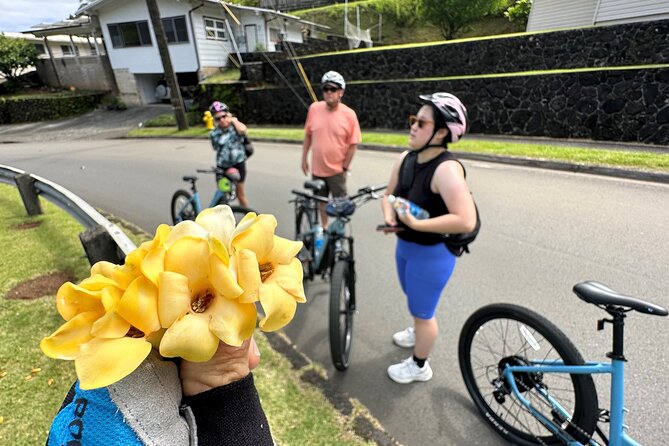 Manoa Falls-Electric Bike to Hike Experience Local meal included - Starting at Kuhio Beach at 1 p.m.
