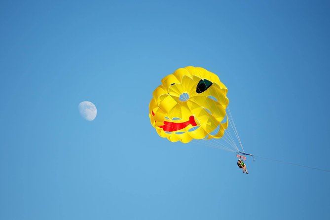 Maunalua Bay Higher Flyer Parasailing Adventure - Getting to the Water at Hawaii Kai Shopping Center