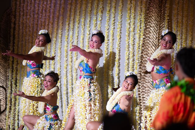 Nā Lei Aloha, A Waikīkī Lū'au - Weather, timing, and practical details