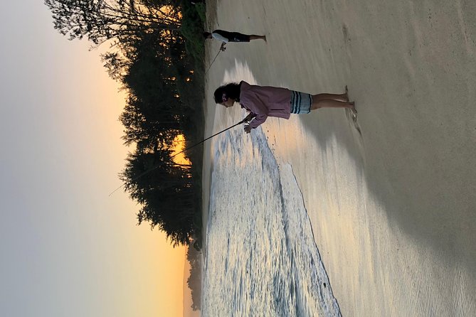 North Shore Tour Guide Shoreline Fishing - What the Two-Hour Fishing Session Includes