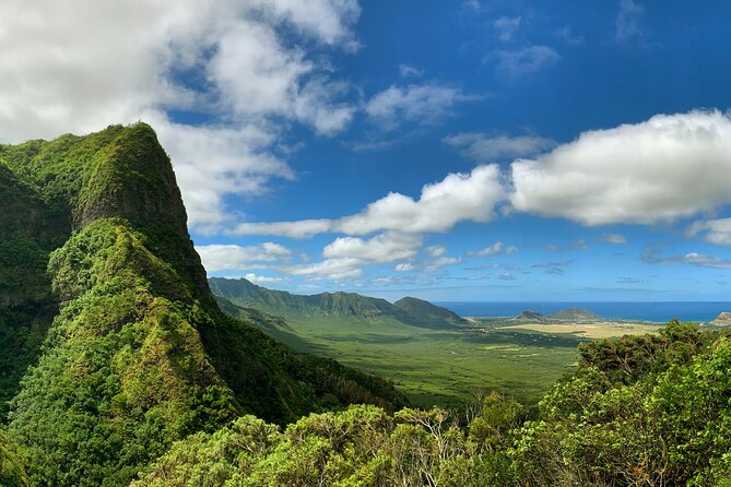 O‘ahu Highlights Private Guided Tour: Landmarks & Architecture - Iolani Palace and the story of Hawaiian royalty