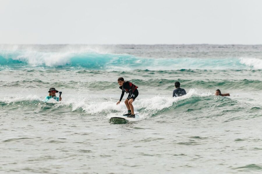 Oahu: Beginner-Friendly Waikiki Beach Surfing Lesson - Why Waikiki Is a Smart Place to Learn Surfing