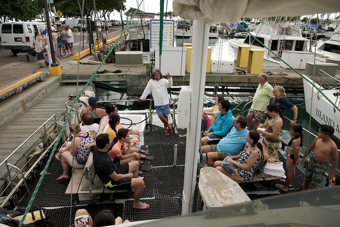 Oahu Catamaran Waikiki Sunset on 40 Foot Catamaran: Food and BYOB - Comfort, seating, and motion on the water