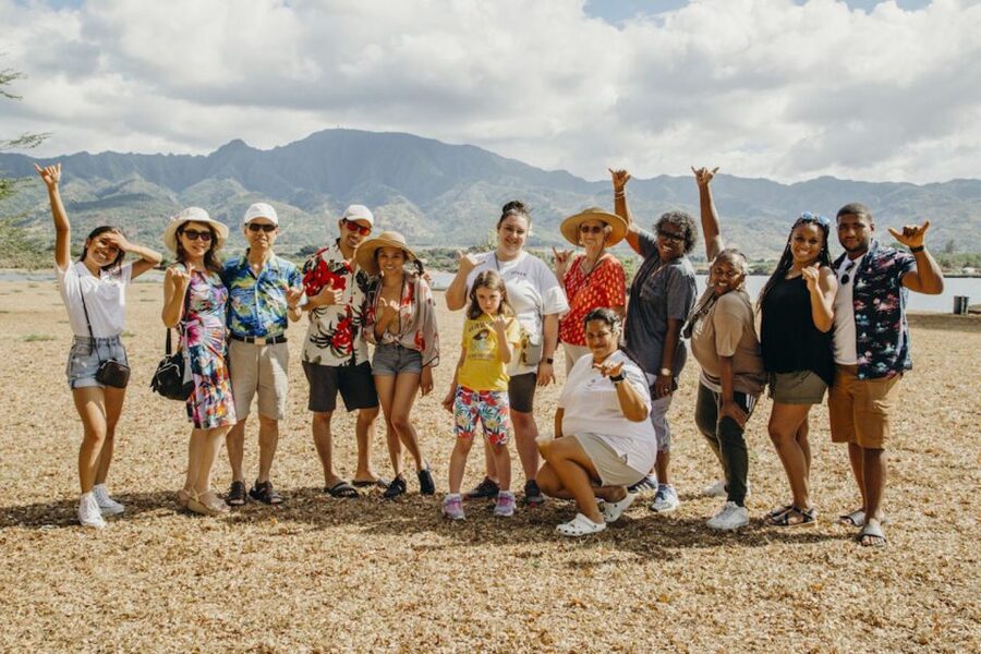 Oahu: Circle Island Day Trip with Shrimp Plate Lunch - Kahuku Land Farms and fresh island fruit