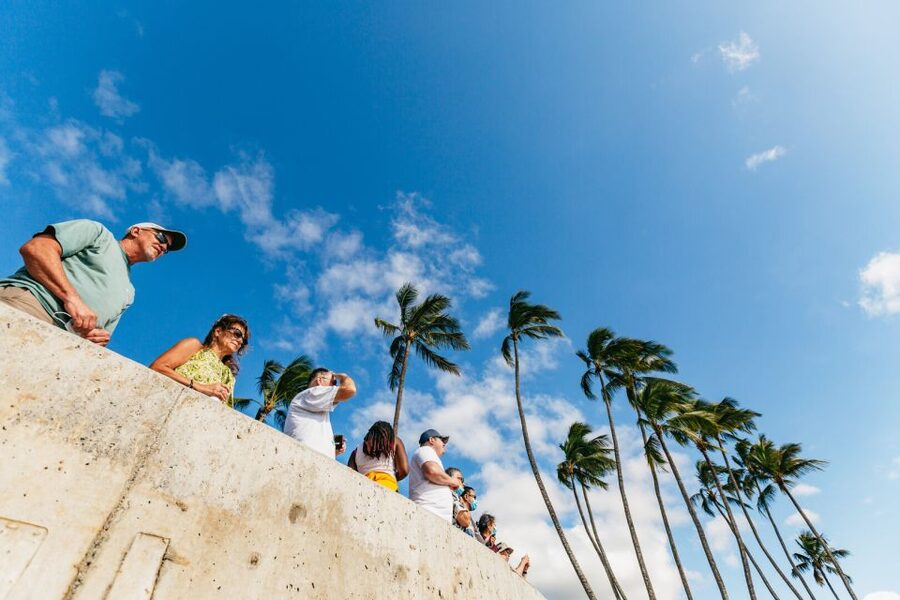 Oahu: Circle Island Tour with Lunch & Waimea Waterfall - Diamond Head and Oahu’s southeast coast
