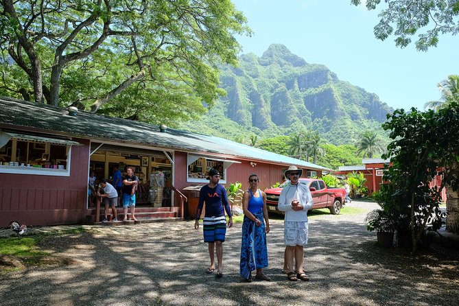 Oahu Circle Island Tour with Waimea Waterfall - Coffee, macadamia nuts, and Kualoa’s famous profile