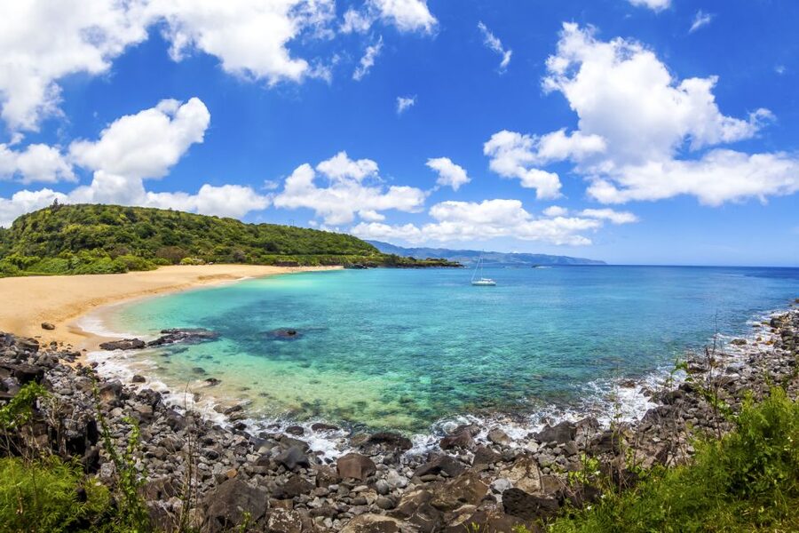 Oahu: Complete Island Tour with Tropical Waterfall Swimming - Byodo-In Temple offers the quietest hour