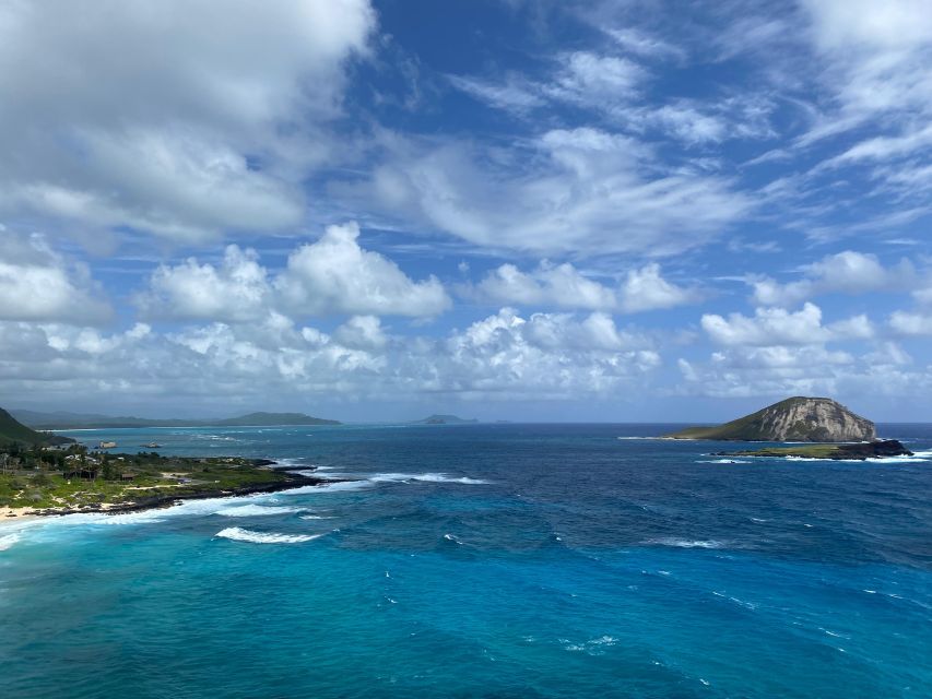Oahu: Diamond Head Crater Hike and North Shore Experience - North Shore views at Sunset Beach