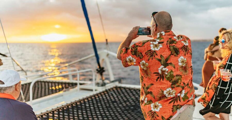 Oahu: Diamond Head Cruise with Drinks & Appetizers - Key points to know before booking