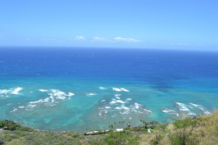 Oahu: Diamond Head Sunrise Hike with Acai Bowl and Malasada - The early pickup is part of the experience