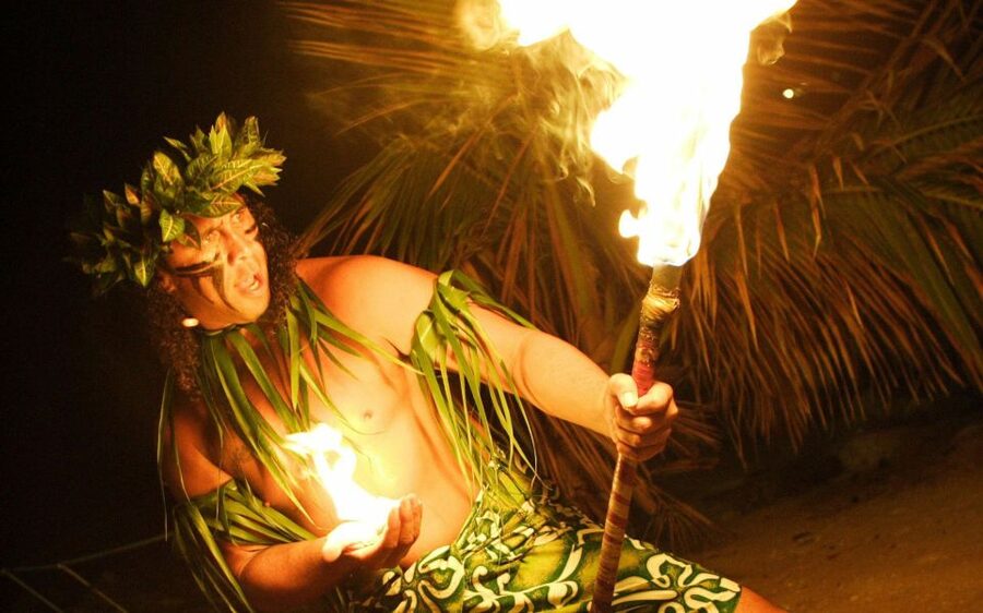 Oahu: Germaine's Traditional Luau Show & Buffet Dinner - Key points to know before booking