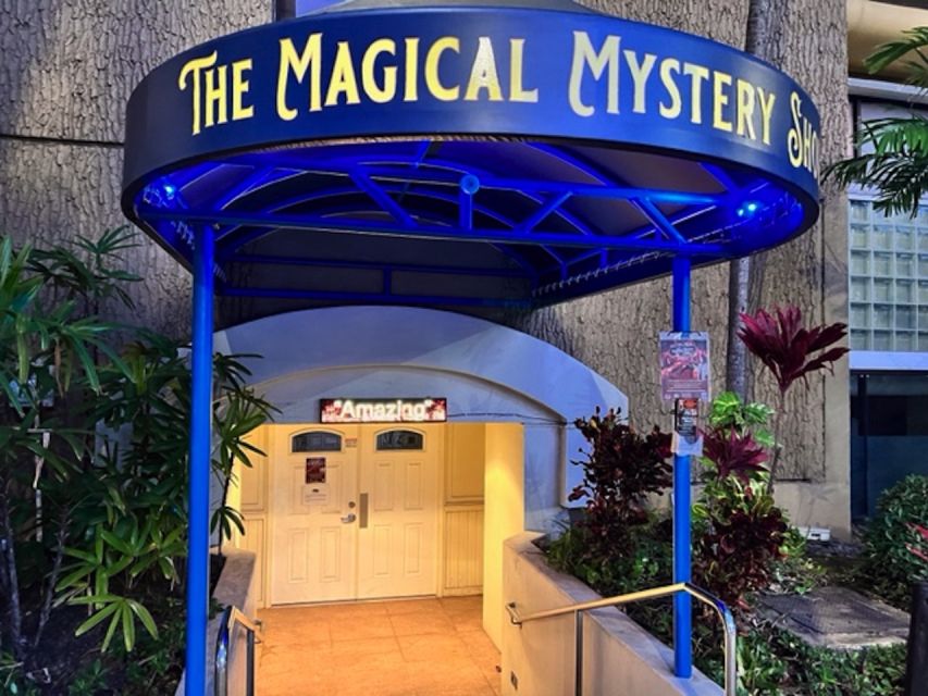 Oahu: Hilton Waikiki Beach Hotel Magical Mystery Show - Family night, birthday treat, or date night?