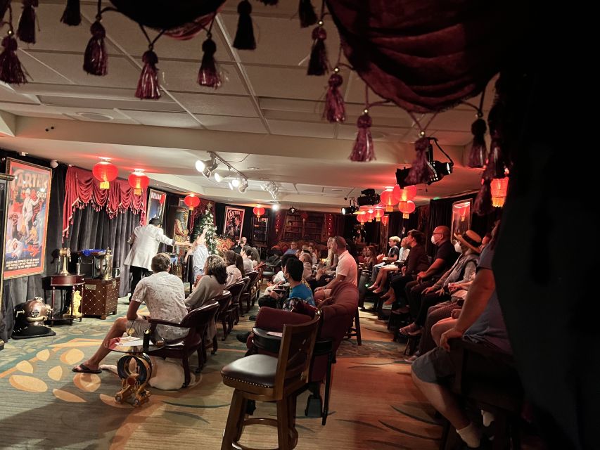 Oahu: Hilton Waikiki Beach Hotel Magical Mystery Show - The opening story connects Honolulu to Victorian magic