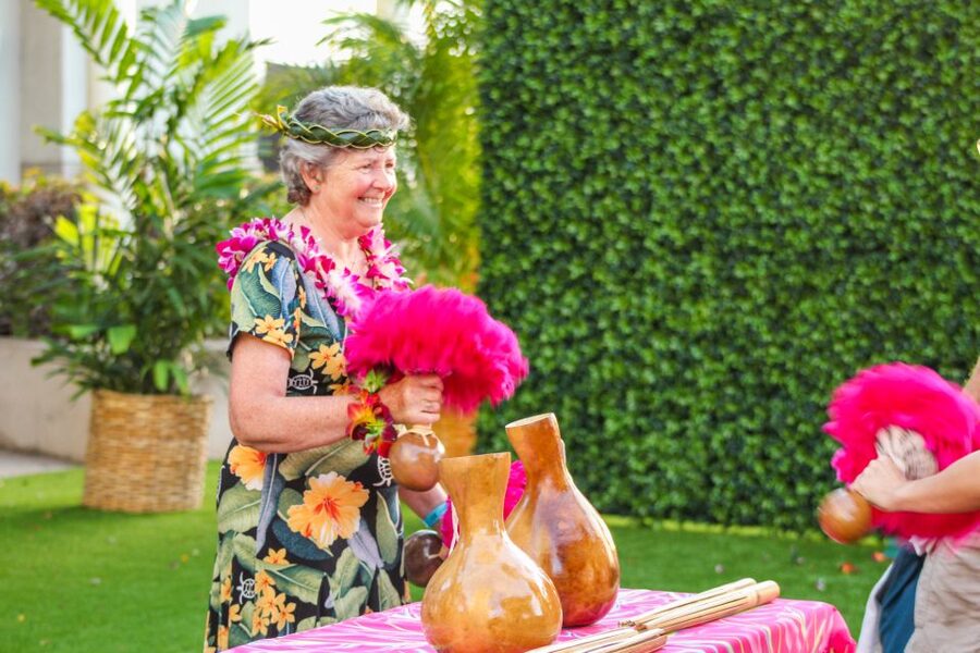 Oahu: Ka Moana Luau Dinner and Show at Aloha Tower - How Ka Moana compares with a simple dinner show