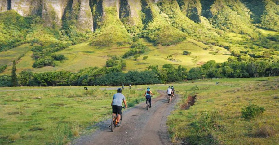 Oahu: Kualoa Electric Bike Tour - Rain, Mud, Dust, and What to Wear