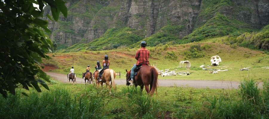 Oahu: Kualoa Hills and Valleys Horseback Riding Tour - Should you book the Kualoa Hills and Valleys ride?