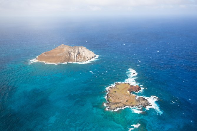 Oahu: Magnum PI Hughes 500 4-Passenger Doors-Off Helicopters - Waimanalo Beach and Kaneohe Bay bring the best color