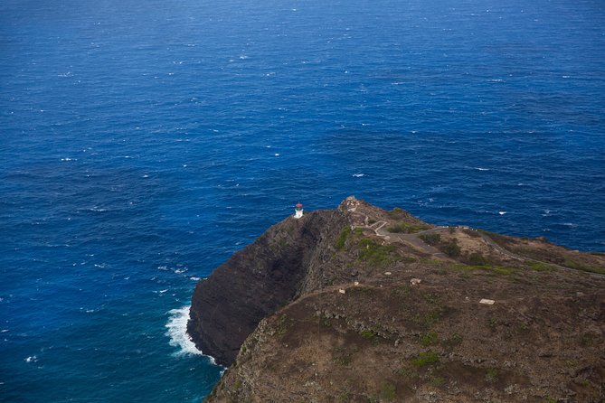 Oahu: Magnum PI Hughes 500 4-Passenger Doors-Off Helicopters - Chinaman’s Hat and Jurassic Park Valley