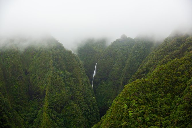Oahu: Magnum PI Hughes 500 4-Passenger Doors-Off Helicopters - Sacred Falls and the island’s central plain