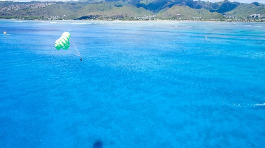Oahu: Parasail on Maunalua Bay with Diamond Head Views - Taking off from Honolulu for Maunalua Bay