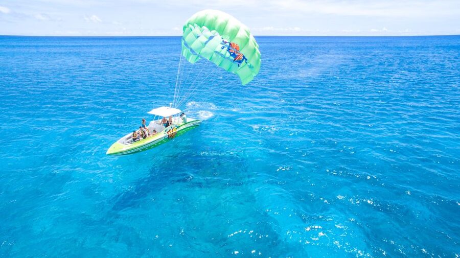 Oahu: Parasail on Maunalua Bay with Diamond Head Views - Is $97 a fair price for six minutes in the air?