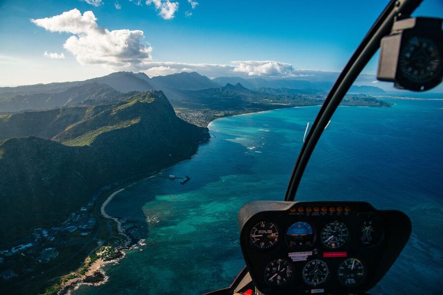 Oahu: Path to Pali 30-Minute Doors On or Off Helicopter Tour - Following Hanauma Bay toward Makapuʻu Point