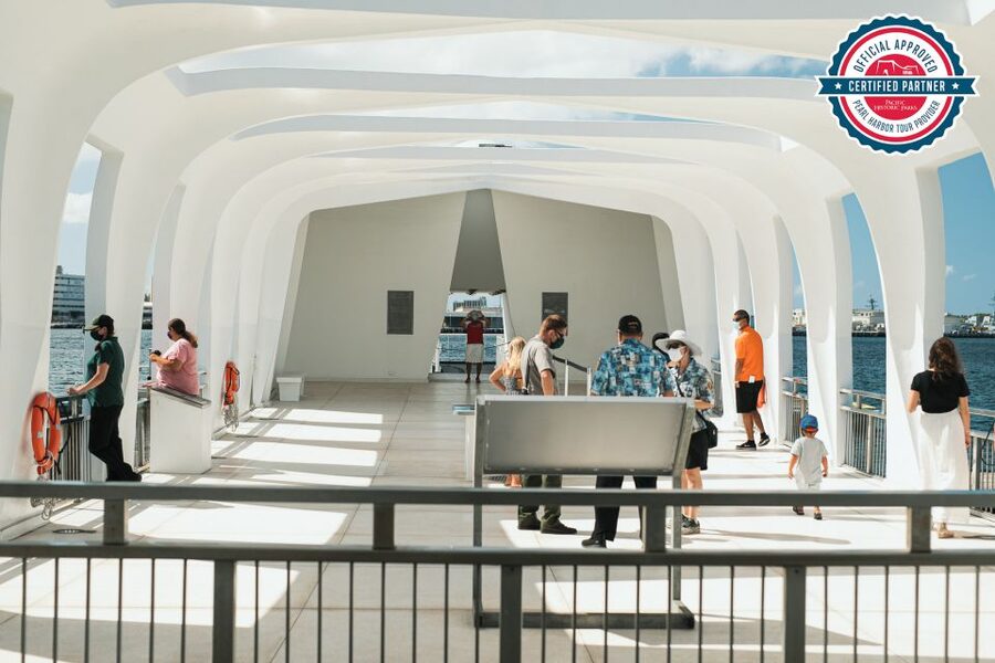 Oahu: Pearl Harbor, Arizona Memorial & Honolulu City Tour - Pearl Harbor Visitor Center: your first look at the attack